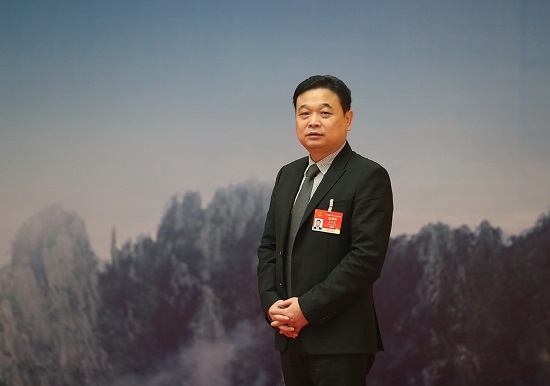 榮事達(dá)潘保春獲評(píng)安徽省優(yōu)秀民營(yíng)企業(yè)家，人工智能雙創(chuàng)開辟新路徑
